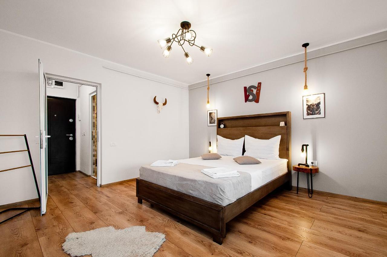 Wood&Steel Apartment Galati  Exterior photo