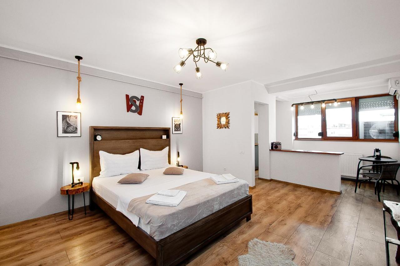 Wood&Steel Apartment Galati  Exterior photo