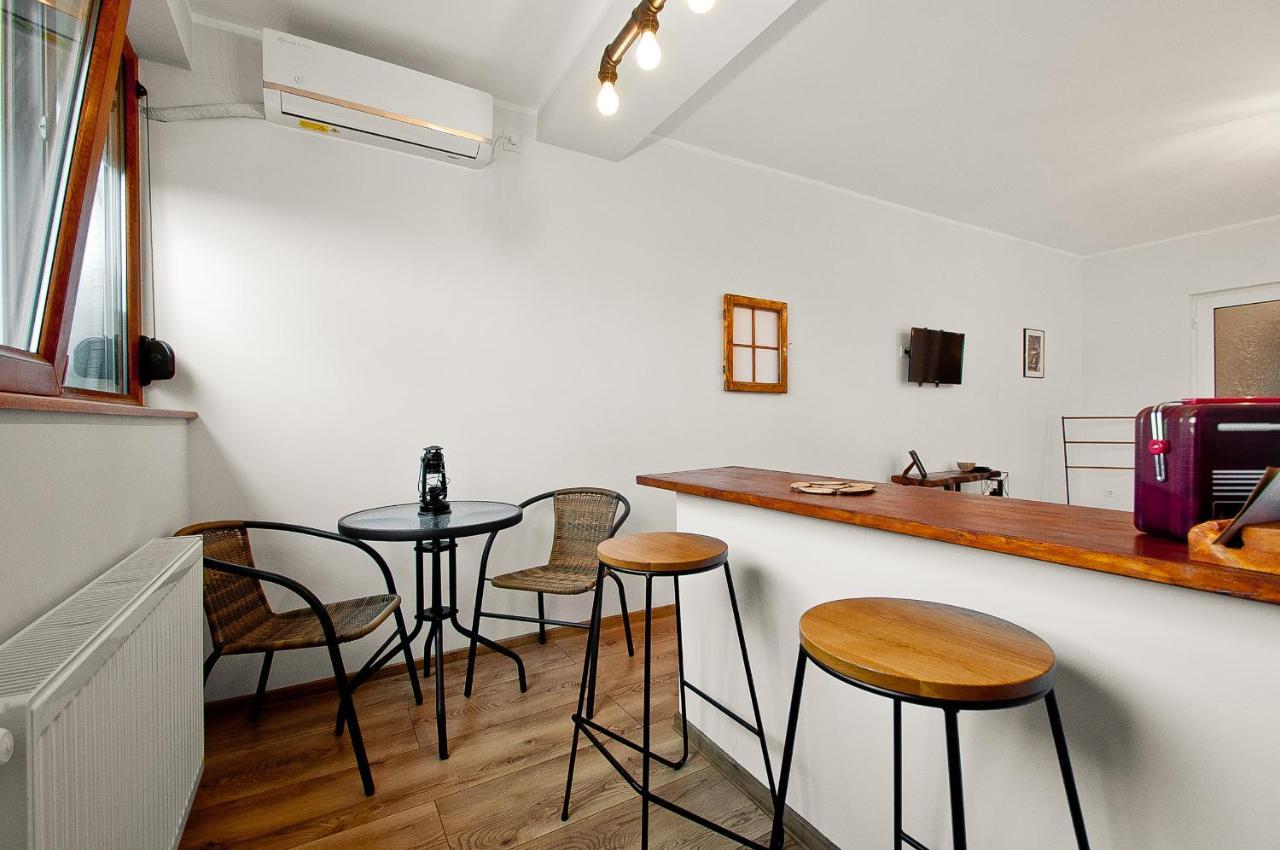 Wood&Steel Apartment Galati  Exterior photo