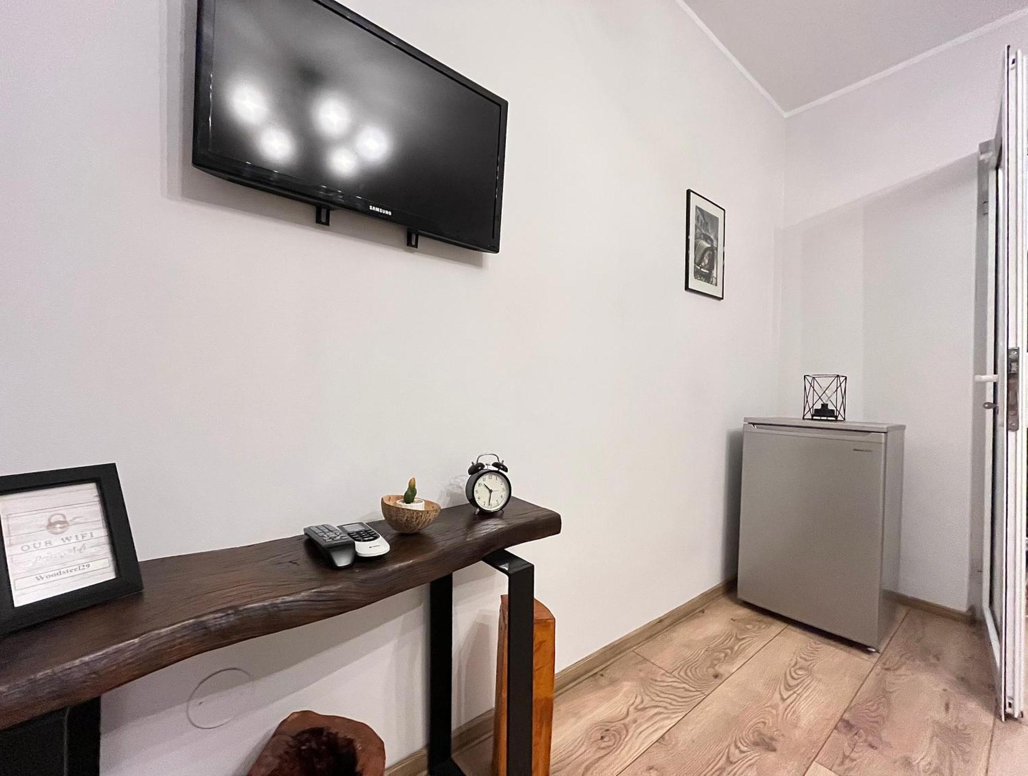 Wood&Steel Apartment Galati  Exterior photo